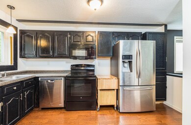 70 Shelburne Rd, Merrimack, NH 03054 - photo 6