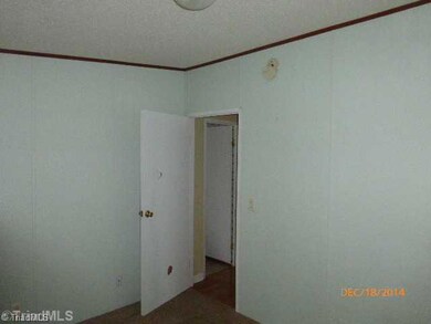 2nd Bedroom.