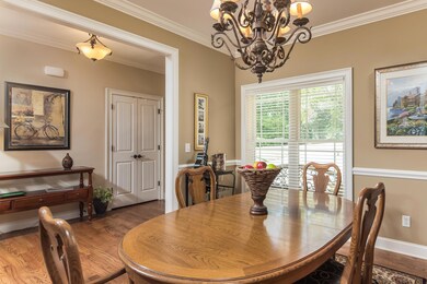 6172_Fairview_Rd_14