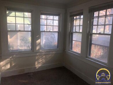 2019 SW 2nd St, Topeka, KS 66606 - photo 7