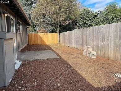 1625 Linnea Ave, Eugene, OR 97401 - photo 7