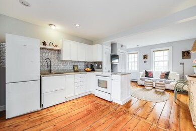 10 Law St unit UB, Provincetown, MA 02657 - photo 5