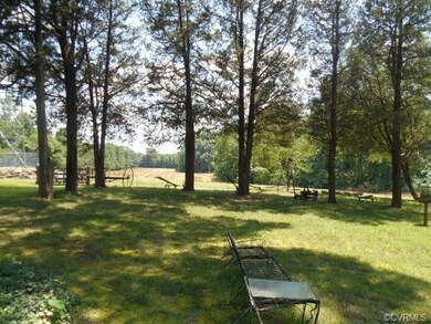 26389 Jefferson Davis Hwy, Ruther Glen, VA 22546 - photo 5