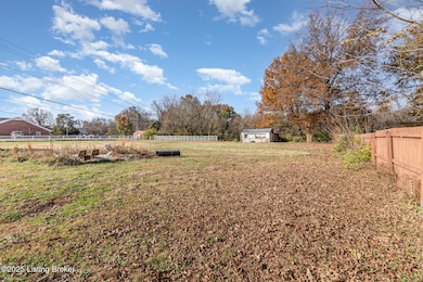 3517 Hillview Dr, Louisville, KY 40229 - photo 7