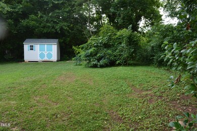 722 N 3rd Ave, Siler City, NC 27344 - photo 4