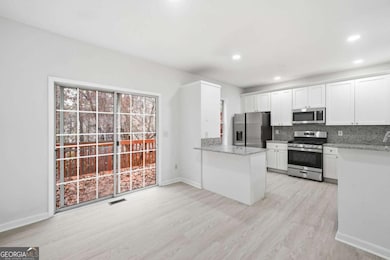 3349 Lathenview Ct, Alpharetta, GA 30004 - photo 4