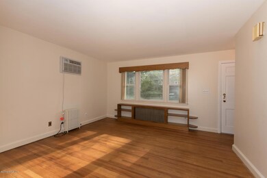 14 Hoover Rd Riverside CT-large-014-19-L