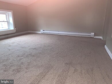 325 E Linden St, Kennett Square, PA 19348 - photo 5