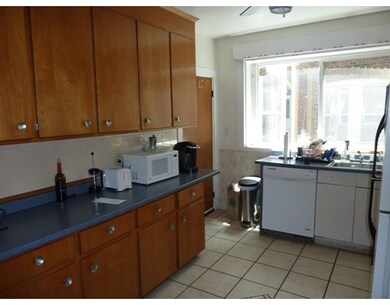 807 Washington St unit 1, Brookline, MA 02446 - photo 3