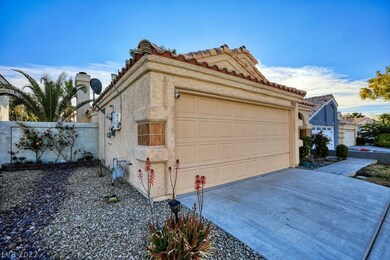 3112 Ocean View Dr, Las Vegas, NV 89117 - photo 4