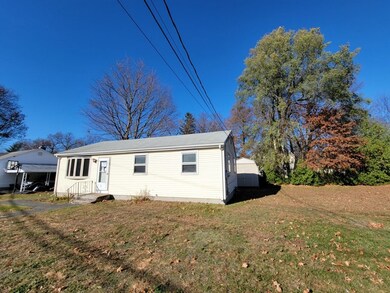 10 Rollins St, Springfield, MA 01109 - photo 3