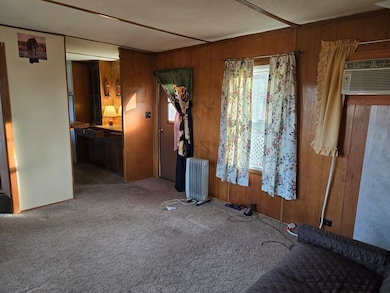 165 Padelford St, Berkley, MA 02779 - photo 3