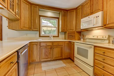 1211 Surrey Ct, Algonquin, IL 60102 - photo 3