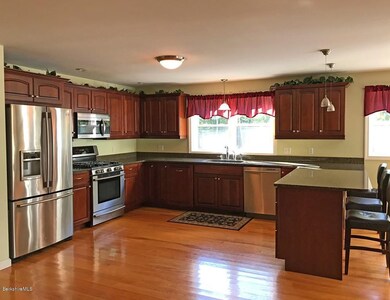 200 Skinner Rd, Shelburne Falls, MA 01370 - photo 5