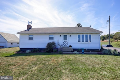 31 W Strack Dr, Myerstown, PA 17067 - photo 2