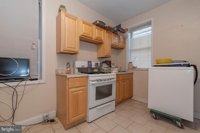 1752 Carswell St, Baltimore, MD 21218 - photo 4