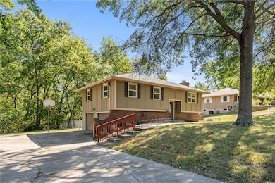 233 N 134th St, Bonner Springs, KS 66012 - photo 2