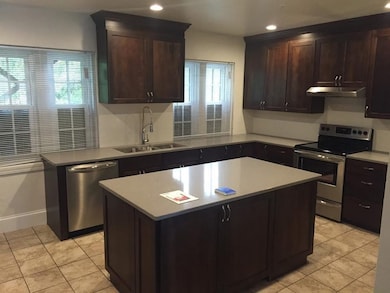 716 N Dubuque St, Iowa City, IA 52245 - photo 5