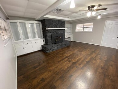 1302 S Lamar St, Weatherford, TX 76086 - photo 7