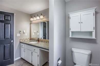 202 3rd St SE, Yelm, WA 98597 - photo 2