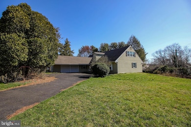 160 Woodcrest Ln, Doylestown, PA 18901 - photo 2