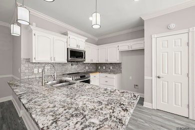 18113 Martha Dr, Zachary, LA 70791 - photo 5