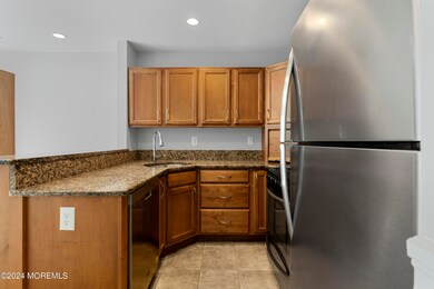 6 Jodhpur Ct unit 40, Tinton Falls, NJ 07753 - photo 4