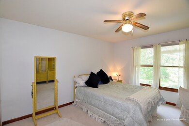 927 Lund Ln, Batavia, IL 60510 - photo 4