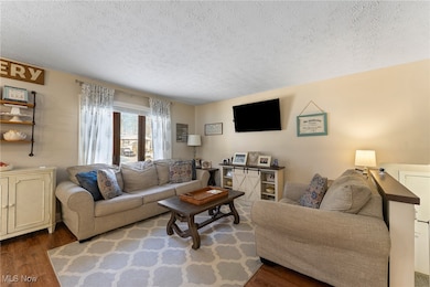 665 Wendemere Dr, Hubbard, OH 44425 - photo 3