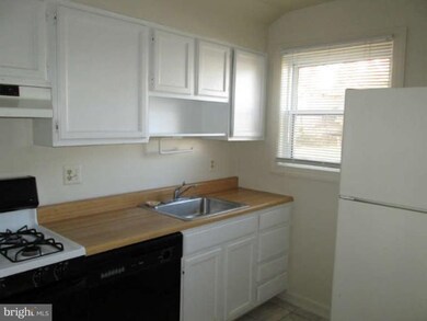 12812 Evanston St, Rockville, MD 20853 - photo 6