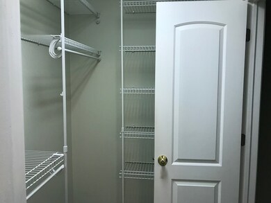 unlisted-address, Waukegan, IL 60085 - photo 7