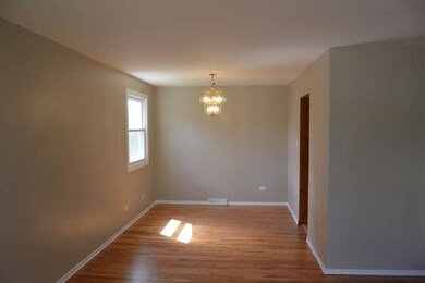 16918 Magnolia Dr, Hazel Crest, IL 60429 - photo 4