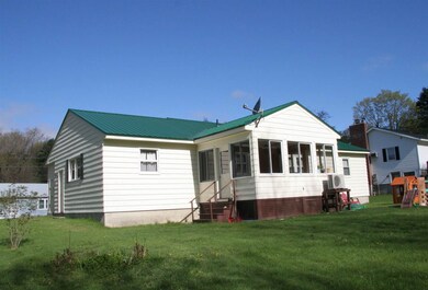 286 Gilman Ave, Saint Johnsbury, VT 05819 - photo 2