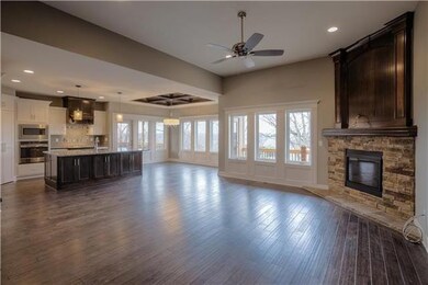 6827 Woodstock Ct, Shawnee, KS 66218 - photo 6