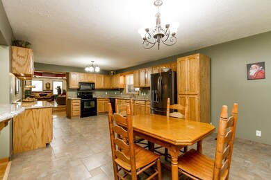 708 S Russell St, Portland, TN 37148 - photo 7