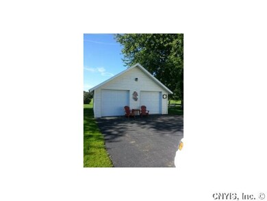 Parking Lot/Garage