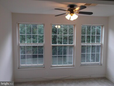 9224 Cardinal Forest Ln unit F, Lorton, VA 22079 - photo 4