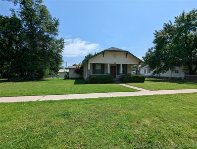 136 W Bryan Ave, Sapulpa, OK 74066 - photo 3