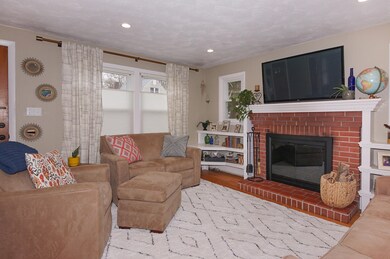 13 Kerry Craig Cir, Northborough, MA 01532 - photo 4