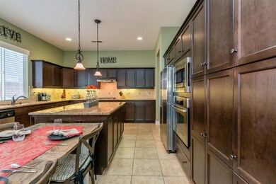 3236 Blackwood Ave, Clovis, CA 93619 - photo 7