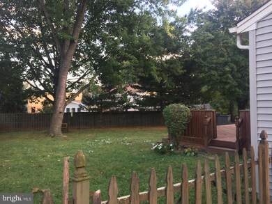 2613 Armada St, Herndon, VA 20171 - photo 2