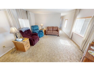 98090 W Benham Ln unit 20, Brookings, OR 97415 - photo 6