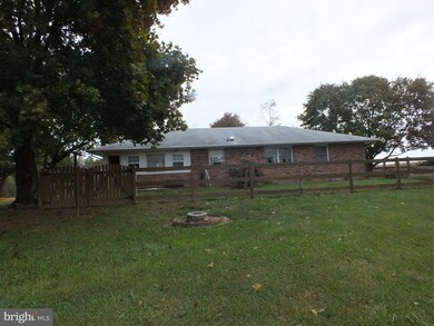 5116 Bushey Rd, Sykesville, MD 21784 - photo 2