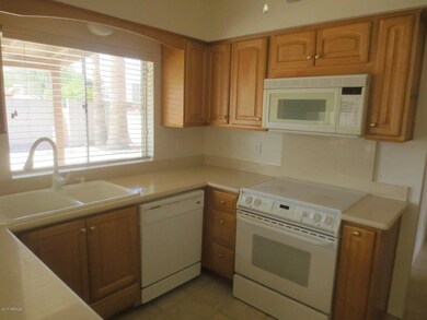 2305 E Elmwood St unit 2, Mesa, AZ 85213 - photo 2