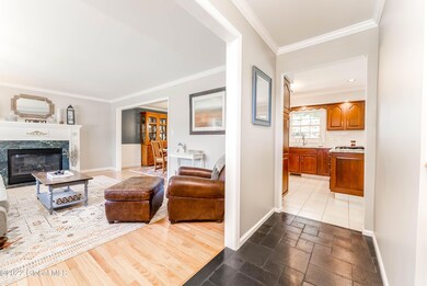 29 Green Meadows Ln, Albany, NY 12211 - photo 4