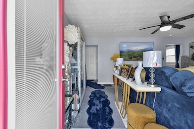 2816 Azelda St, Columbus, OH 43211 - photo 2