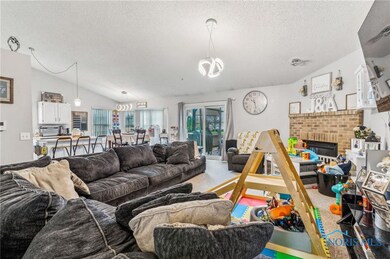 224 E Sawmill Rd, Findlay, OH 45840 - photo 4