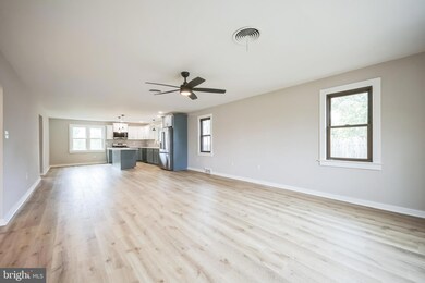 250 W Broad St, Paulsboro, NJ 08066 - photo 5