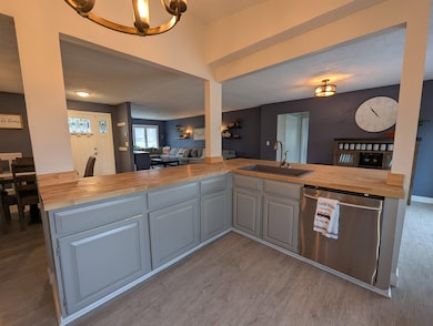 9639 Squire Ln, Belvidere, IL 61008 - photo 7