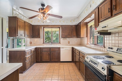 kitchen view from foyer- 7th ts